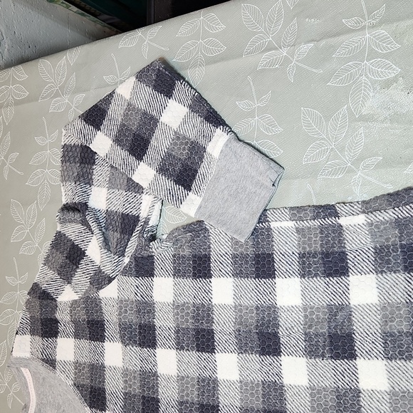 Nautica Long Sleeve Shirt - Picture 2 of 9